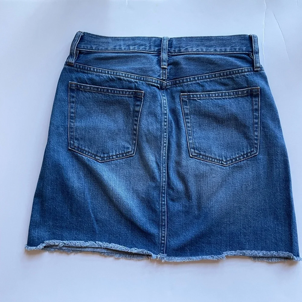J. Crew Jean Denim skirt EUC raw hem size 26 / small